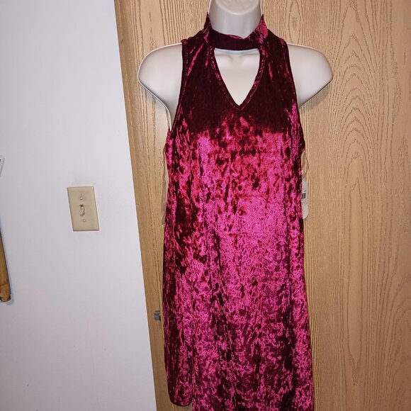 NEW Altar’d State Burgundy Crushed Velvet Dress Small - Picture 2 of 6
